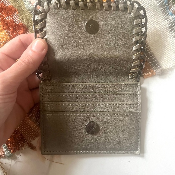 🍭3/$10 silver metallic woven details wallet - Picture 11 of 12
